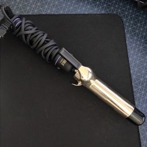 Hot Tools  1 1/4" Barrel Curling Iron